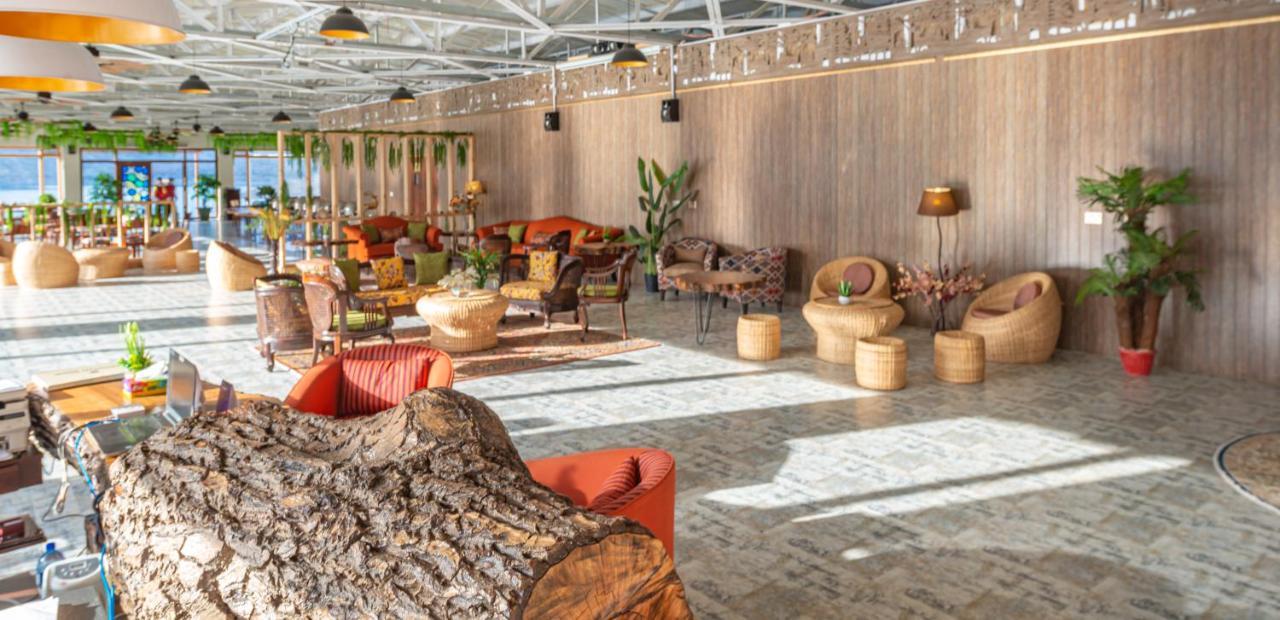 Luxus Hunza Attabad Lake Resort Karimabad  Dış mekan fotoğraf